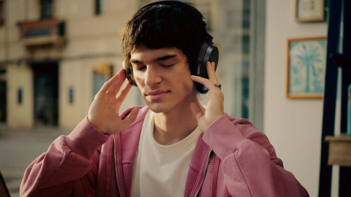 The Sennheiser Momentum 5 Wireless has a user-replaceable battery (Image: Sennheiser)